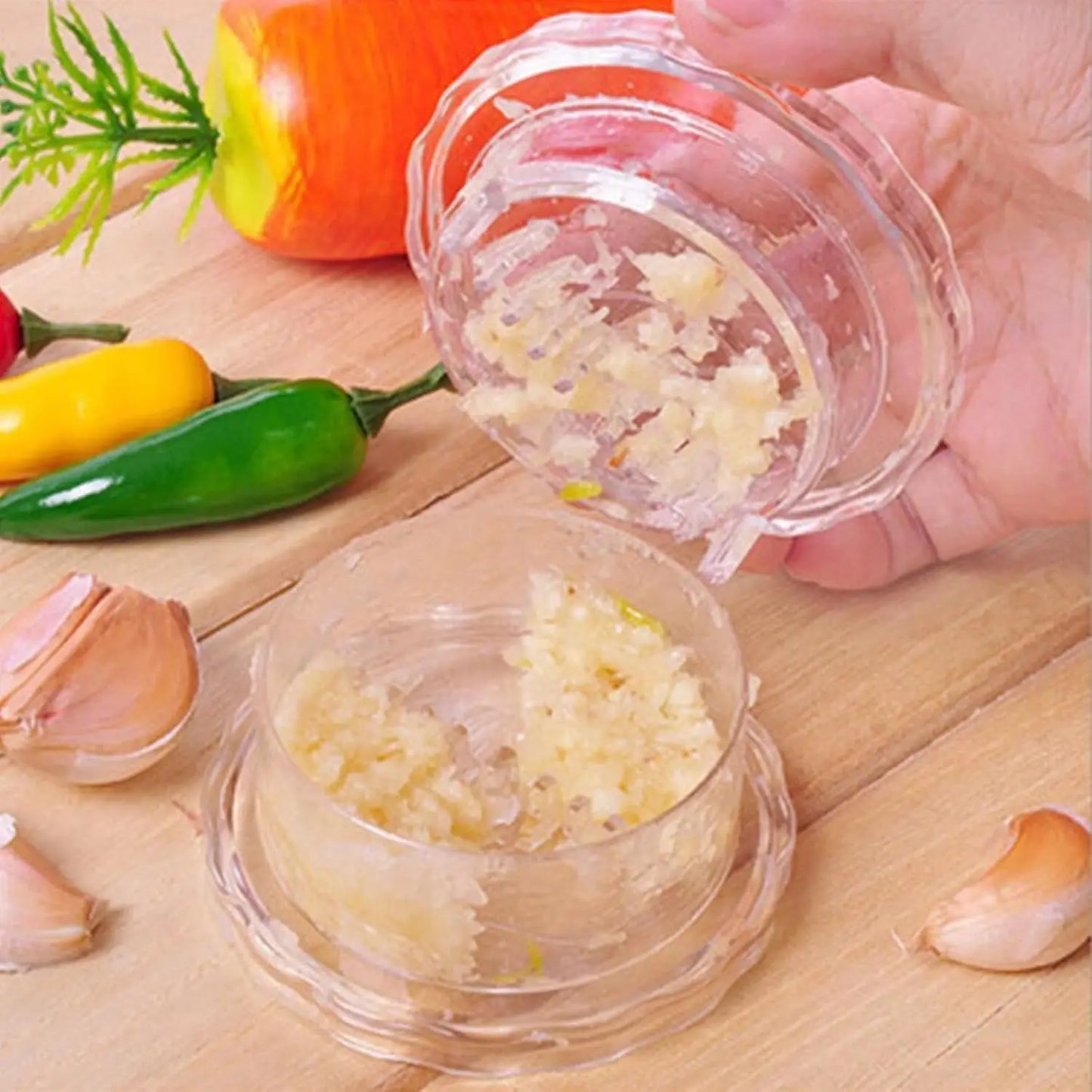 Revolutionize Your Cooking with the Manual Garlic Twister & Masher - The Ultimate Multi-Functional Mincer & Grinder for Garlic, Onions, Ginger, Herbs, and Nuts!