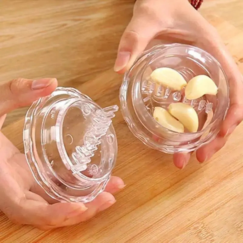 Revolutionize Your Cooking with the Manual Garlic Twister & Masher - The Ultimate Multi-Functional Mincer & Grinder for Garlic, Onions, Ginger, Herbs, and Nuts!